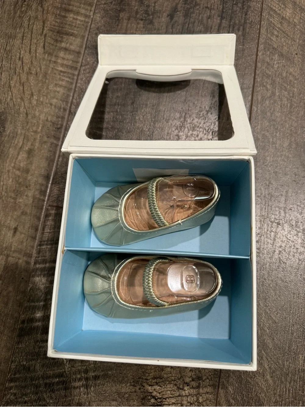 Ralph Lauren Layette Dress Shoes Gold Baby Girl size 3 NEW